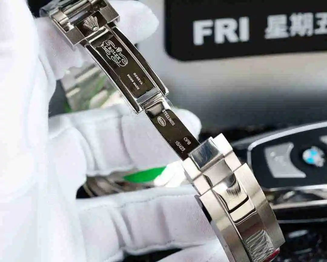 General Watches ROLEX Water Ghost Series Black Green Blue Series Watch view 3