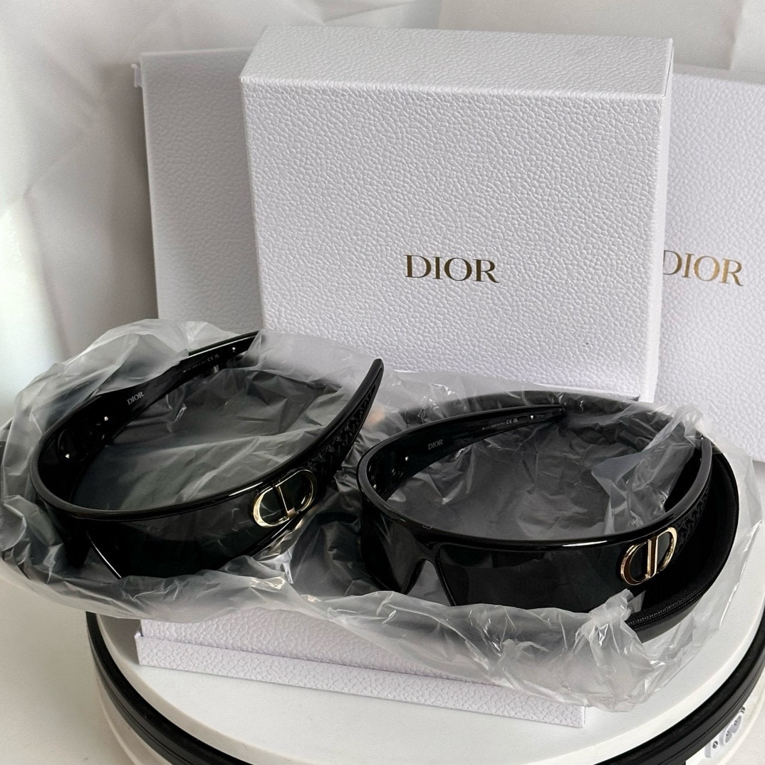 Dior winter25 VeryDiorM1U Sunglasses view 5