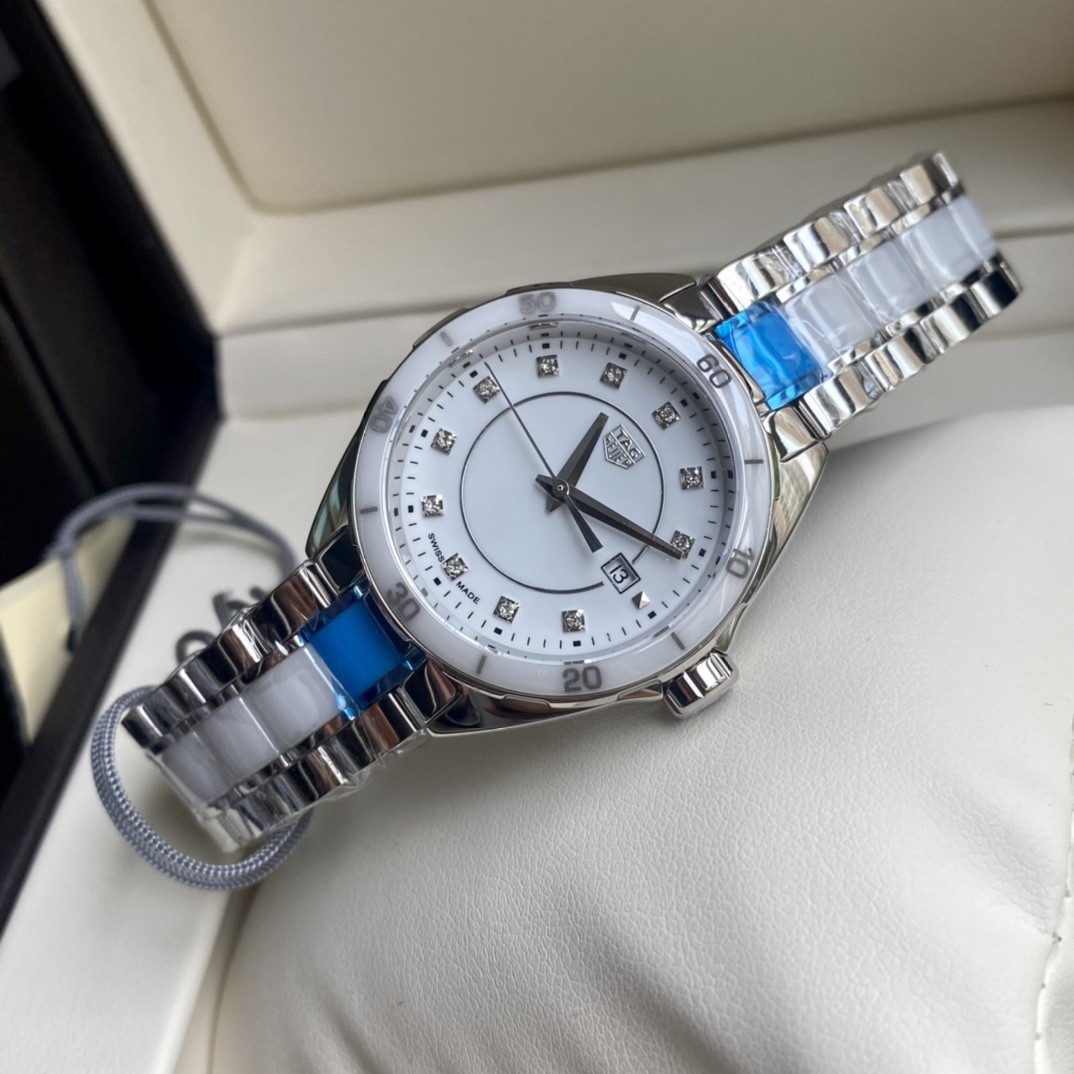 TAG Heuer Aquaracer Ceramic Quartz 33mm Watch view 3