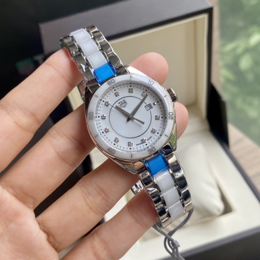 TAG Heuer Aquaracer Ceramic Quartz 33mm Watch view 7