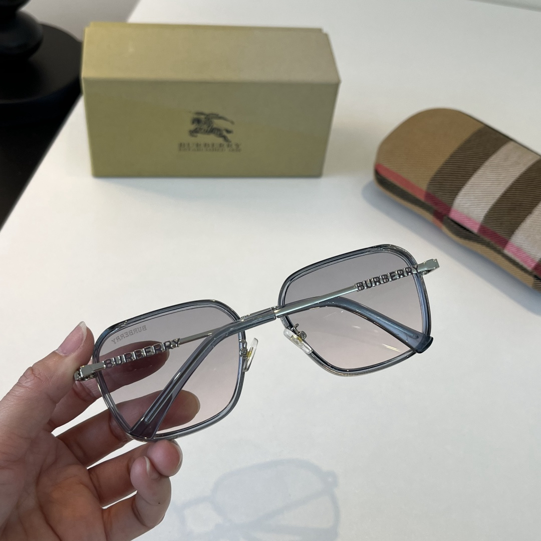 Burberry 2026 Sunglasses view 8