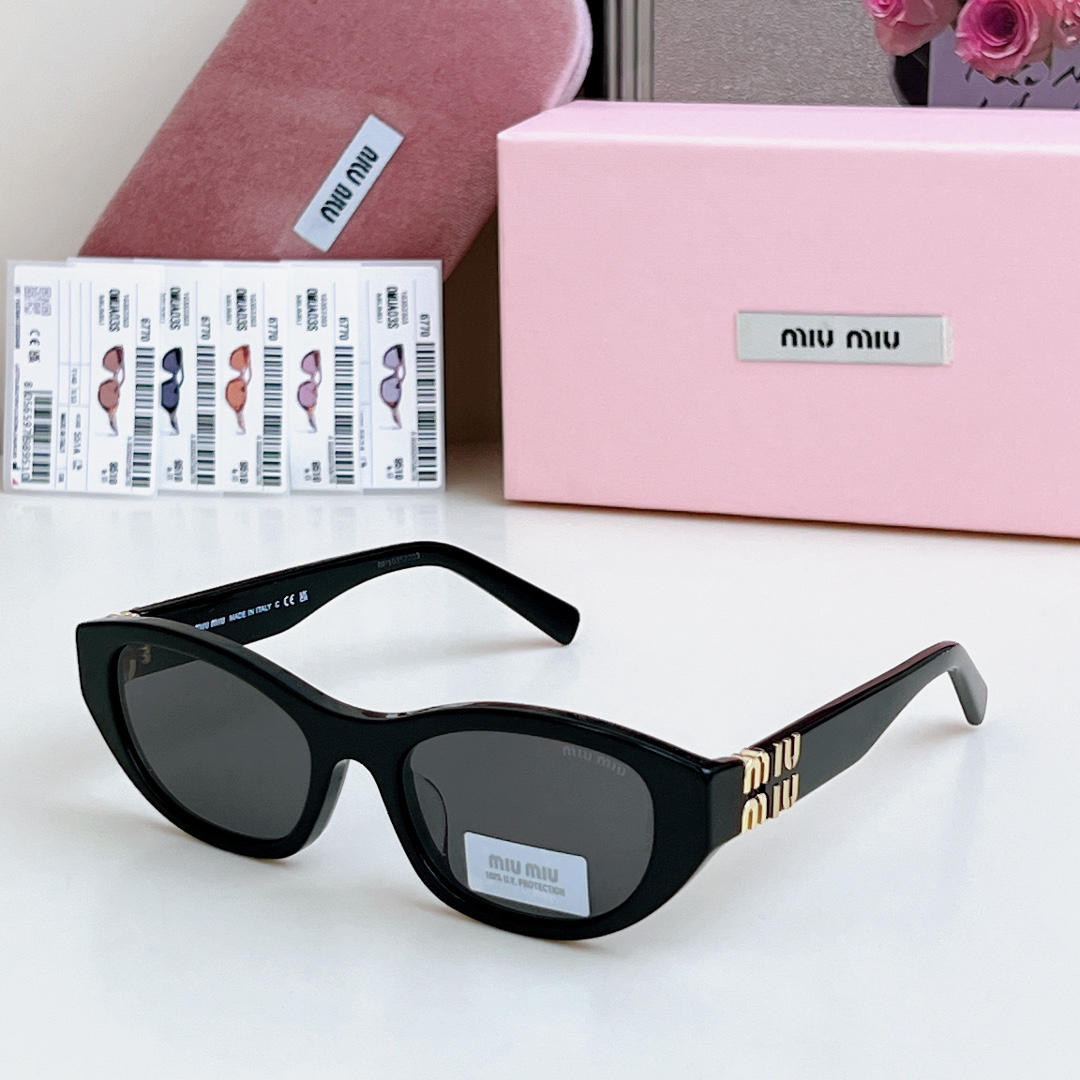 Miu Miu 11w SMUA03S Size 53-19-140 1408160 Sunglasses view 1