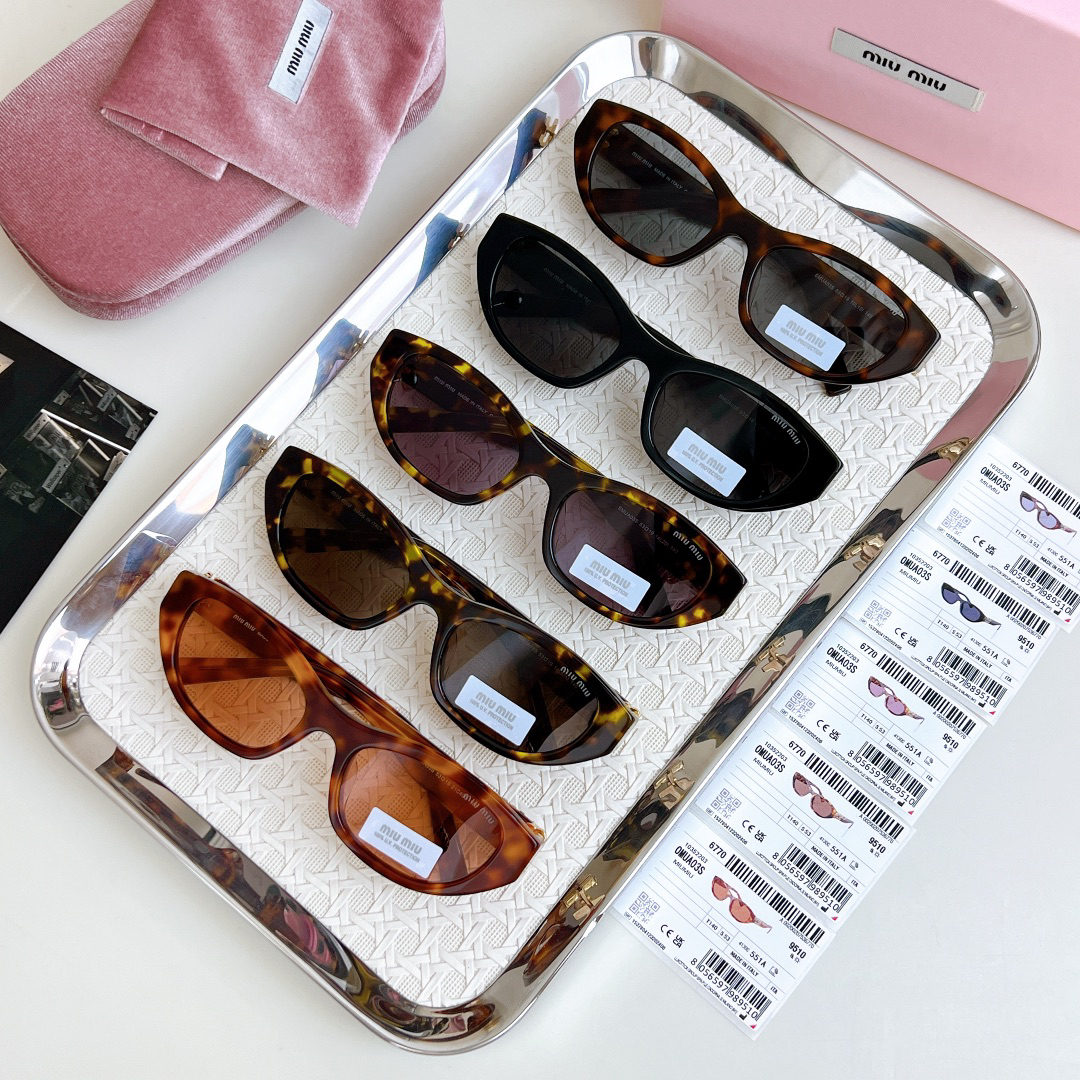 Miu Miu 11w SMUA03S Size 53-19-140 1408160 Sunglasses view 9
