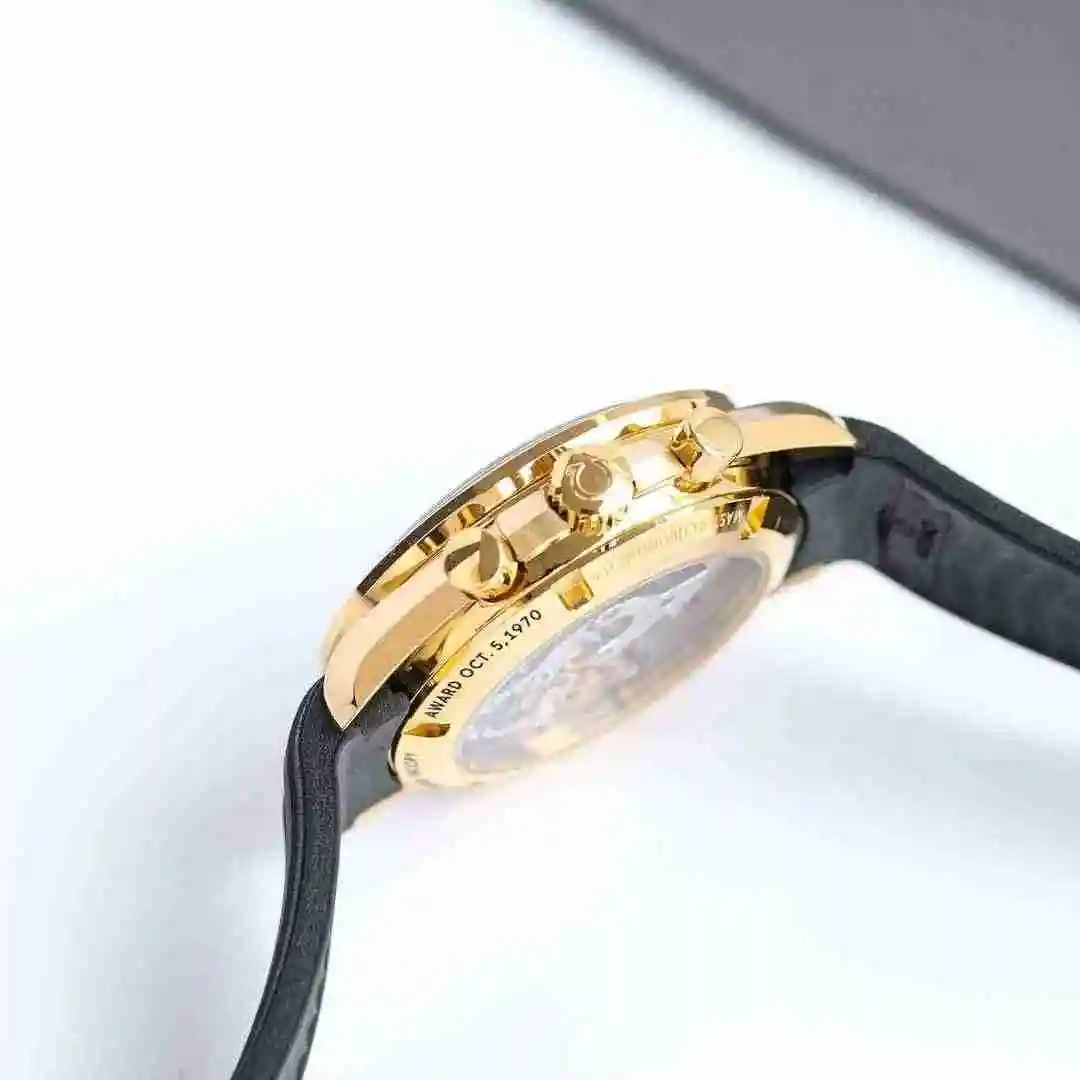 Omega New O me ga Speedmaster Series The case is 42mm Watch view 6