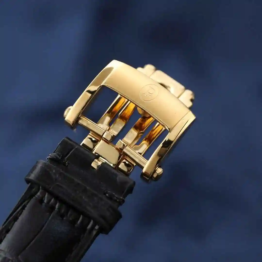 General Watches Palma Johnny White 1500 Gold 1550 Watch view 3