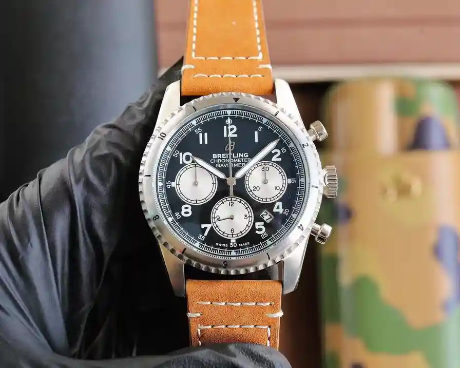 General Watches Breitling 600 Watch view 2