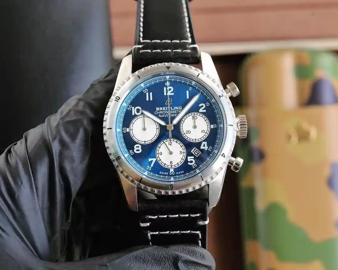 General Watches Breitling 600 Watch view 4