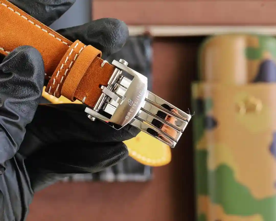 General Watches Breitling 600 Watch view 8