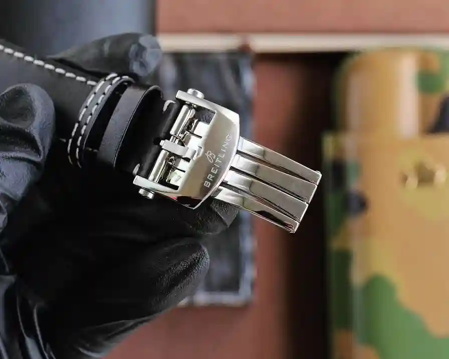 General Watches Breitling 600 Watch view 9