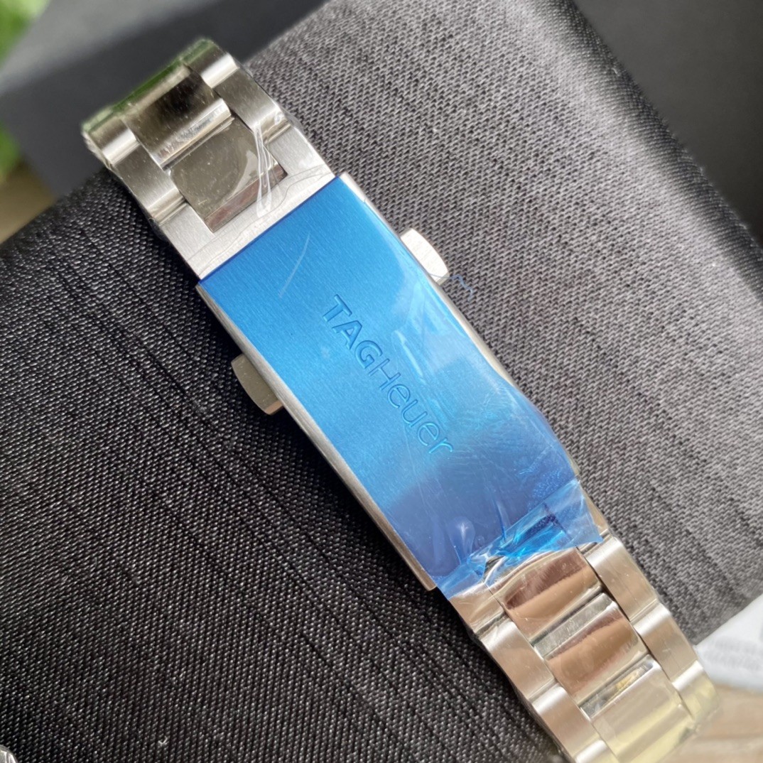 TAG Heuer Aquaracer Mother of Pearl Dial Quartz Watch view 3