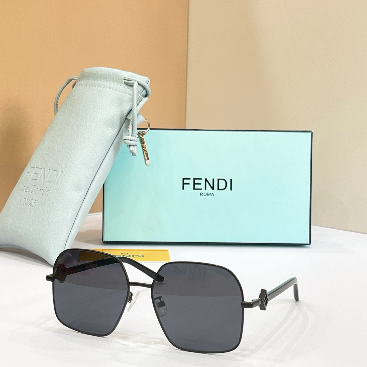 Fendi EL:FE40218U Size 58-15-140 Sunglasses view 6