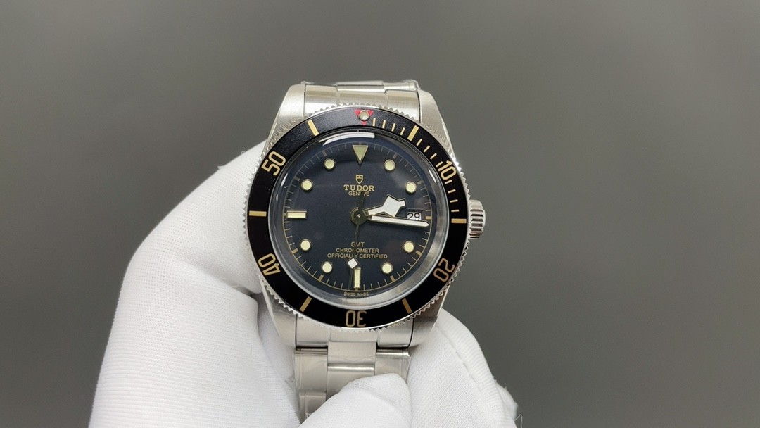 Rolex Submariner Stainless Steel Watch view 1