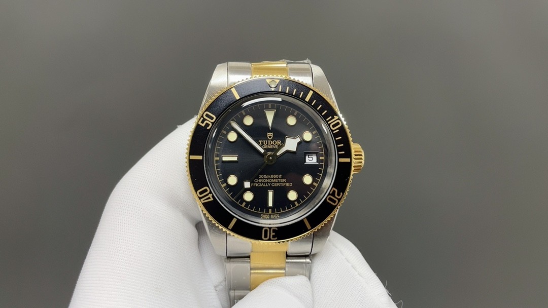 Rolex Submariner Stainless Steel Watch view 4