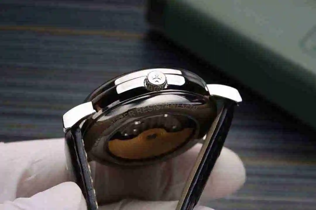 General Watches Vacheron Constantin Jiangshi Dandun White 580 Gold 600 Diamond+30 Watch view 4
