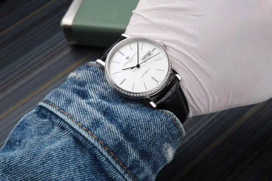 General Watches Vacheron Constantin Jiangshi Dandun White 580 Gold 600 Diamond+30 Watch view 6
