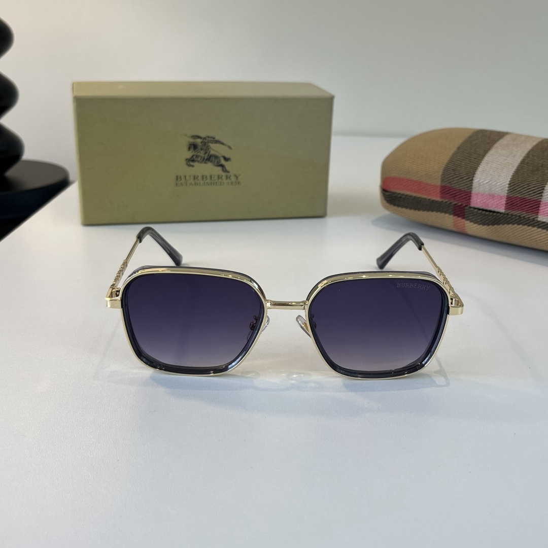Burberry 2026 Sunglasses view 3