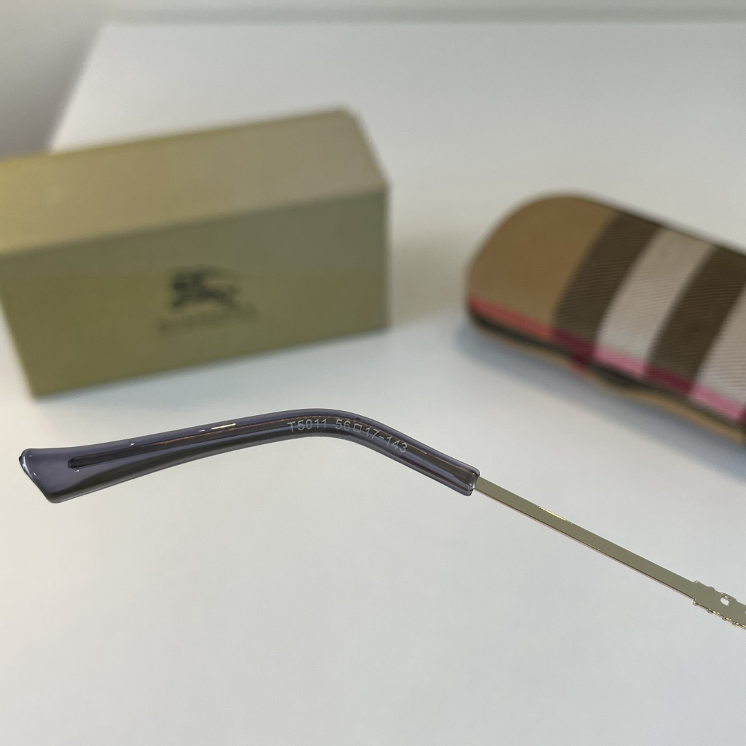 Burberry 2026 Sunglasses view 10