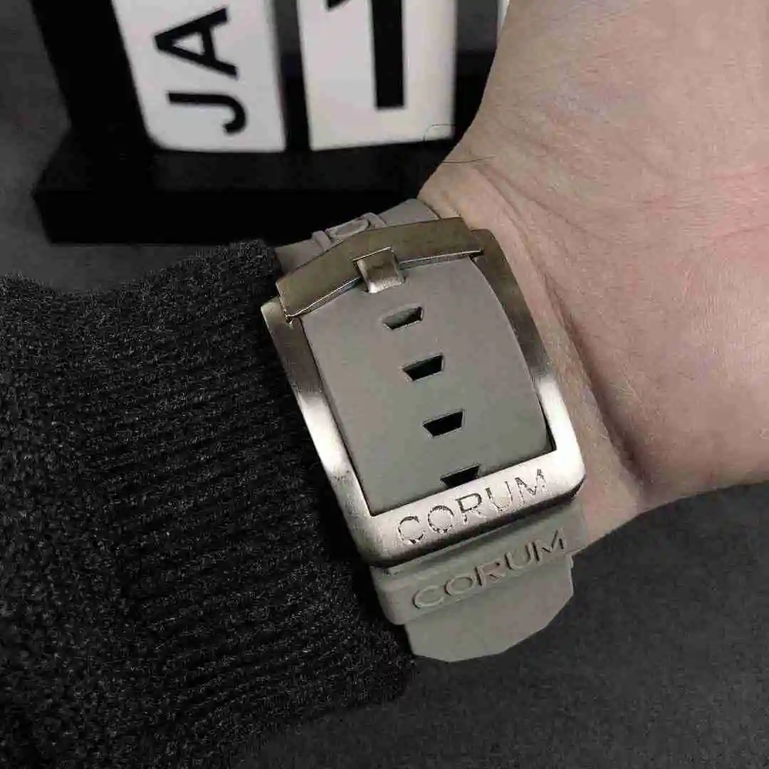General Watches Kunlun White 630 Rose Black 650 Watch view 4