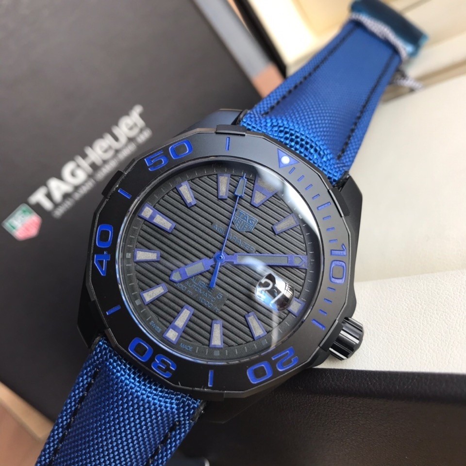 TAG Heuer Aquaracer Titanium Automatic 43mm Watch view 3