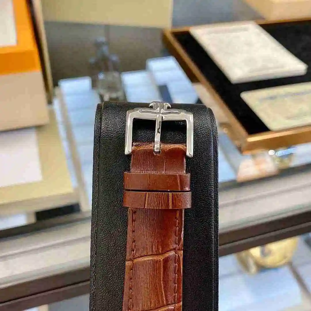 General Watches Jaeger-LeCoultre Jijia 520 Watch view 3