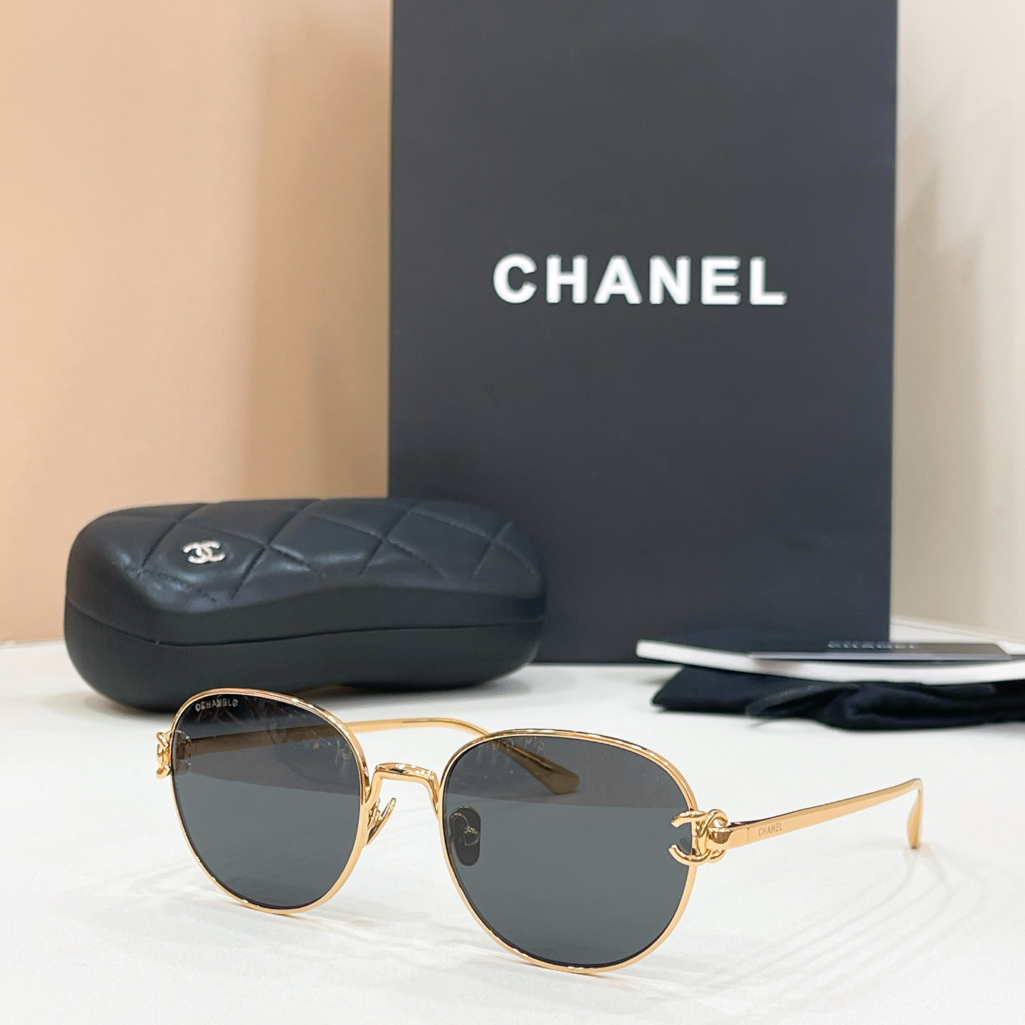 CHANE EL:2232 Size 52-19-145 Sunglasses view 4