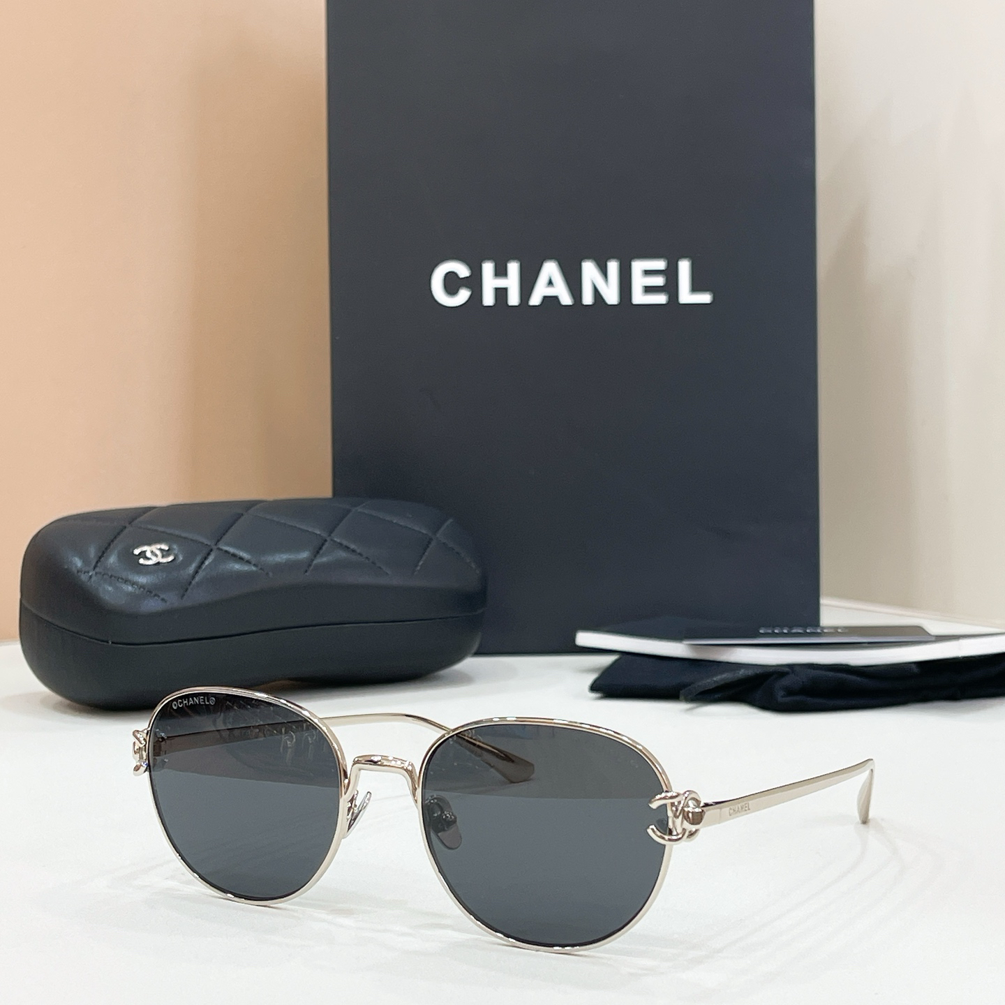 CHANE EL:2232 Size 52-19-145 Sunglasses view 5
