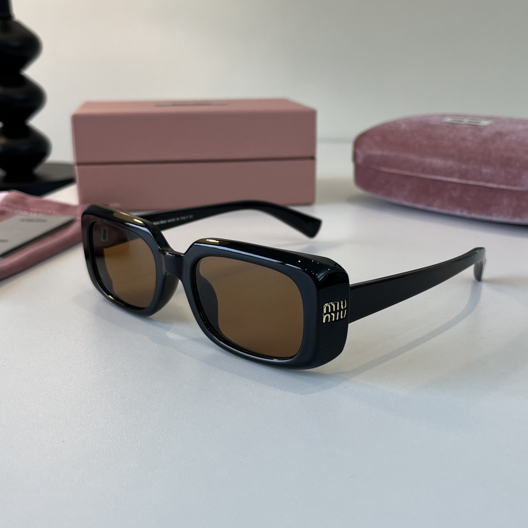 Miu Miu miumiu , Sunglasses view 4