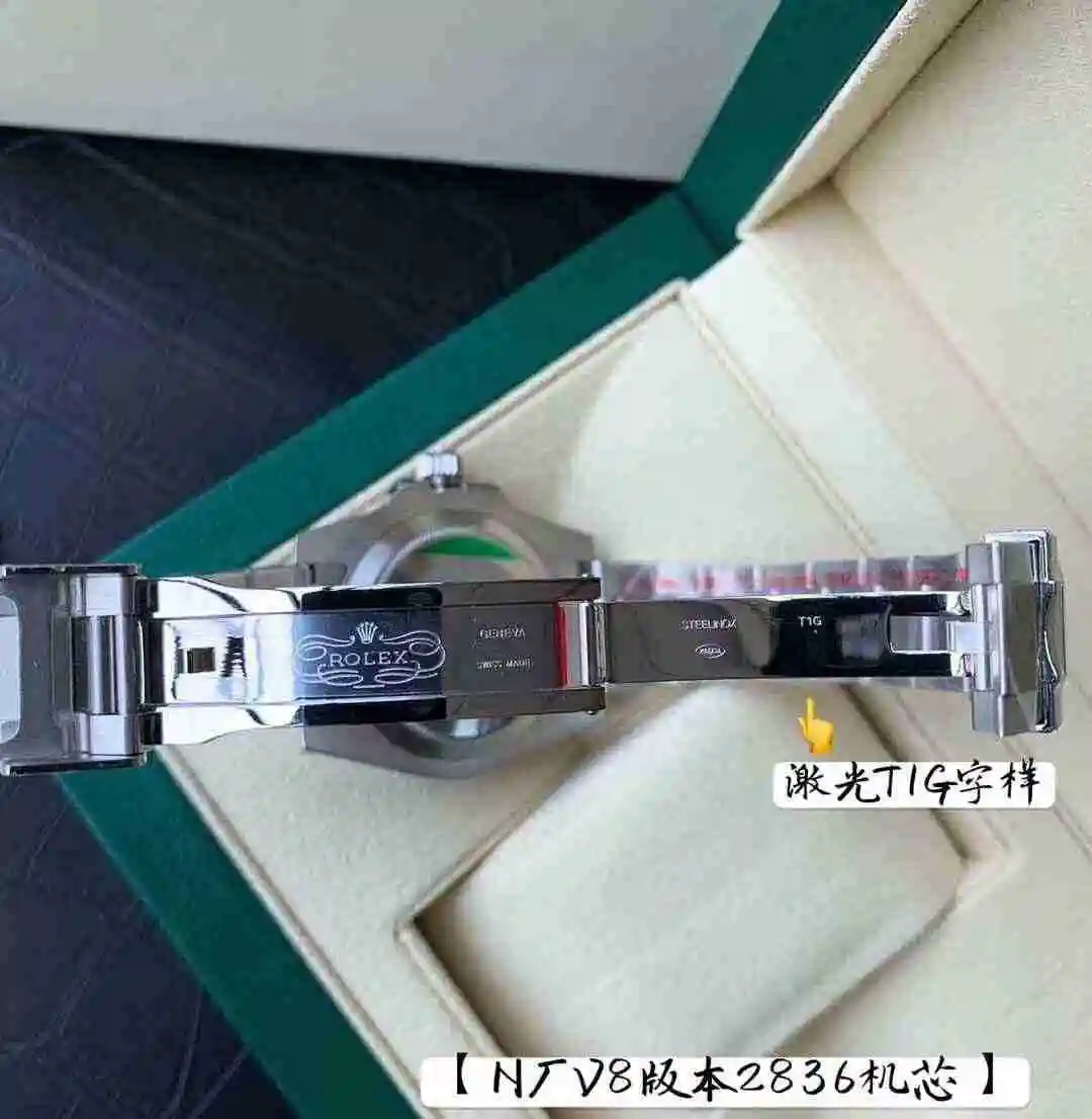 Rolex SUB Submariner Series Watch view 3
