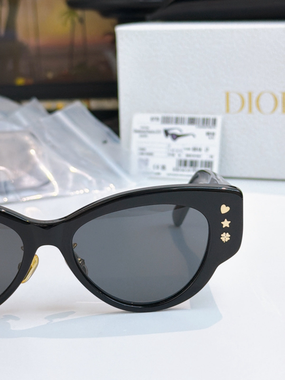 DIO DiorLuckyCharms B1F Size 53-17-145 1208140 Sunglasses view 2