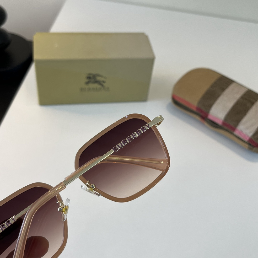 Burberry 2026 Sunglasses view 8
