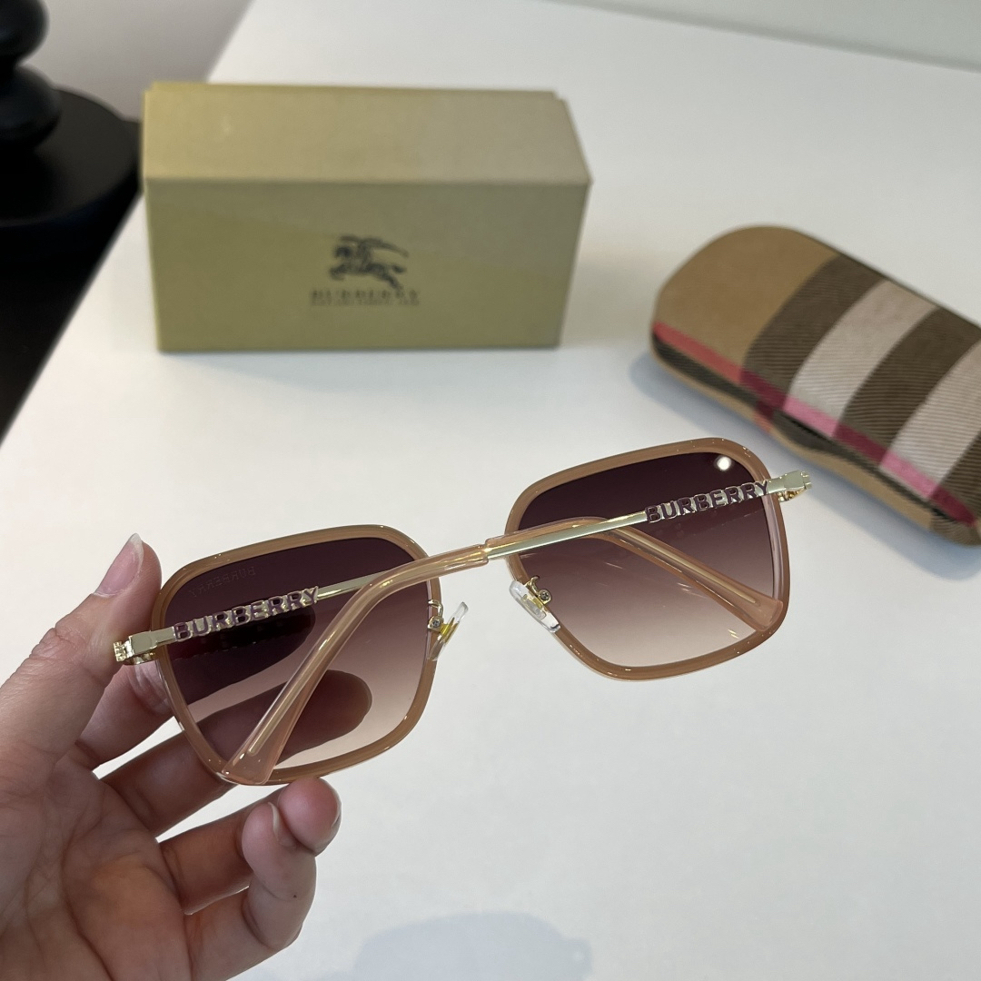Burberry 2026 Sunglasses view 9