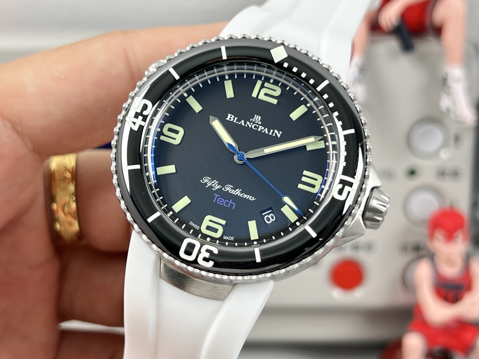 Automatic Watch view 3