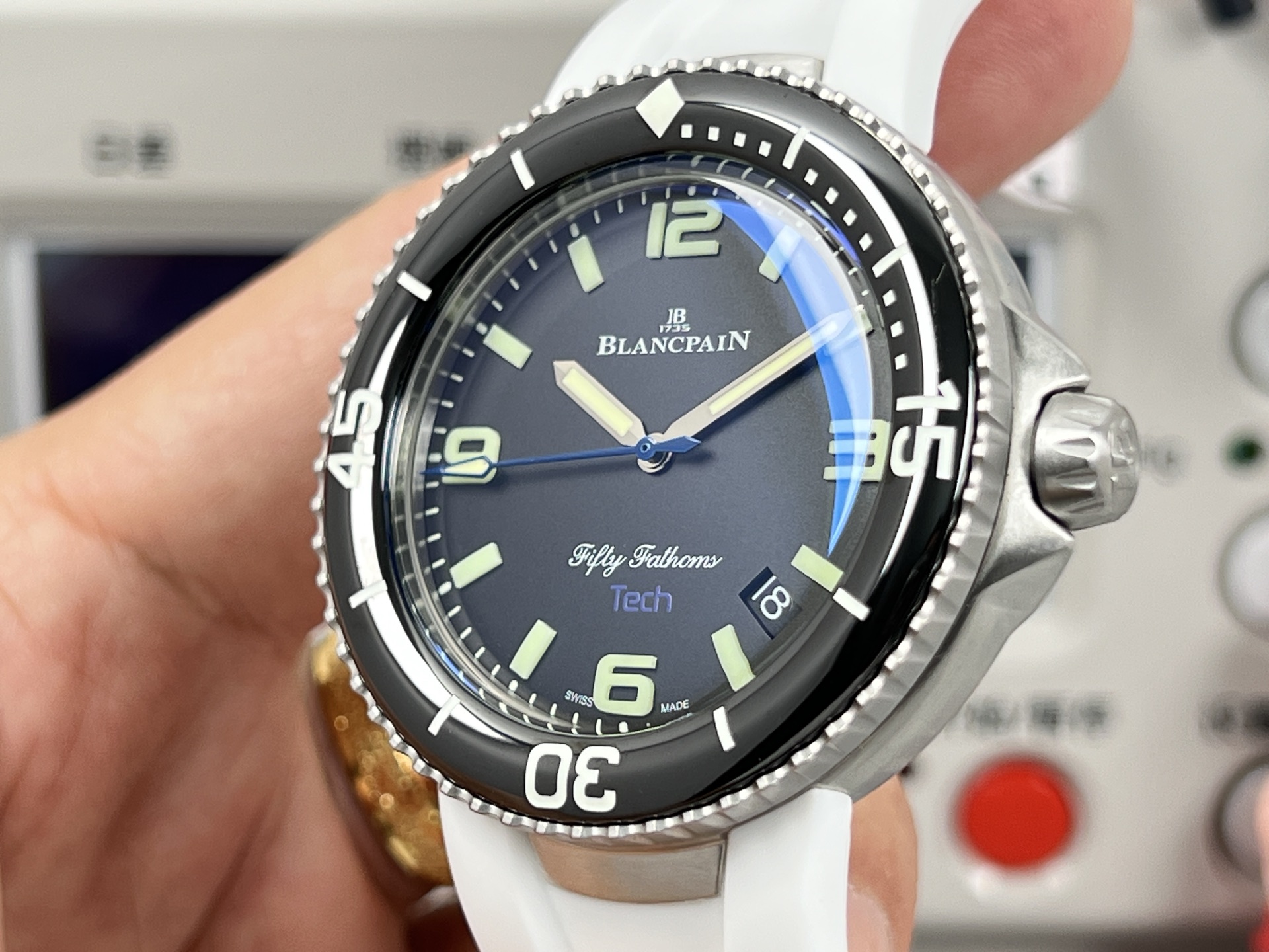 Automatic Watch view 5