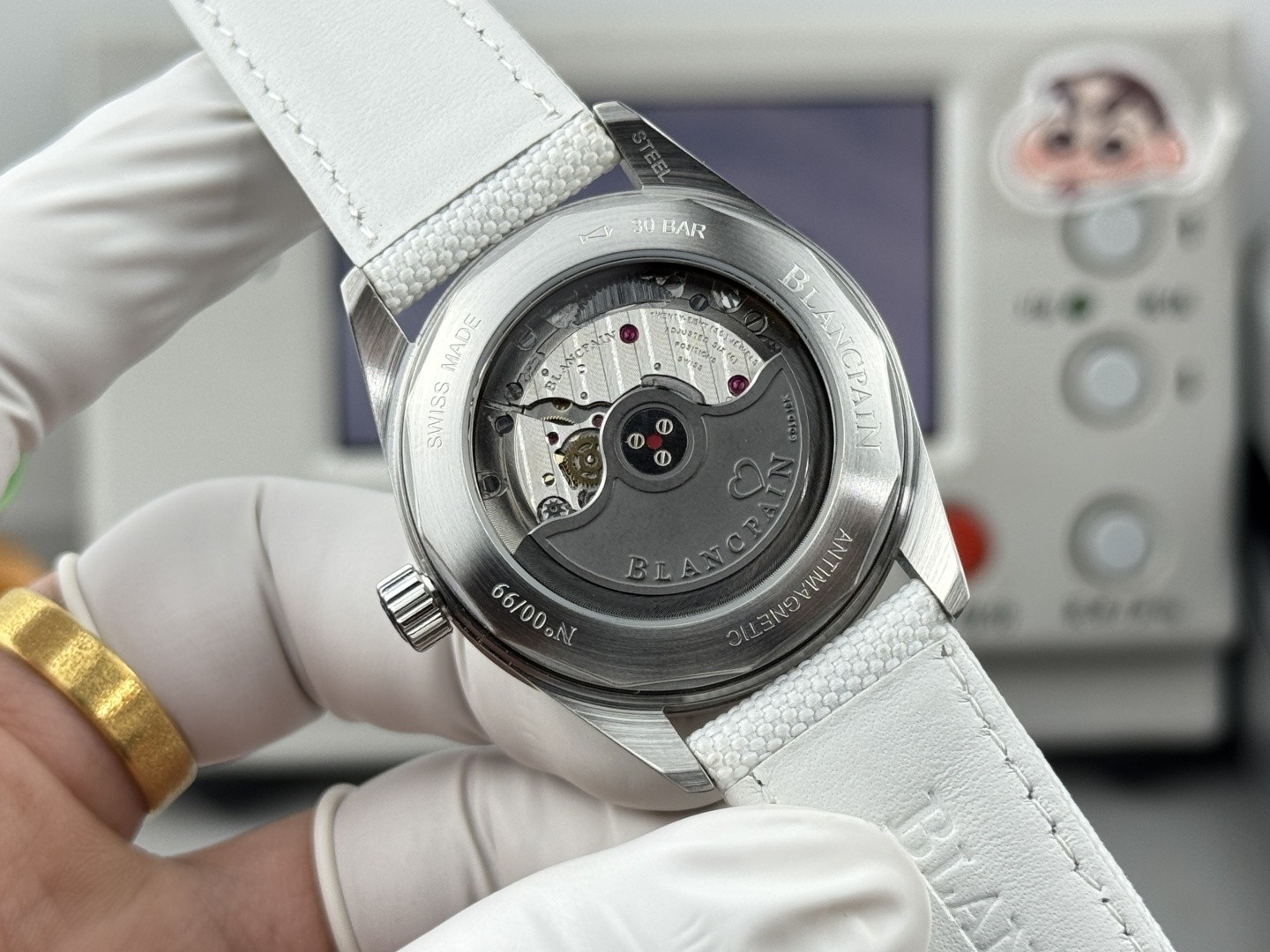 Ceramic Watch view 8