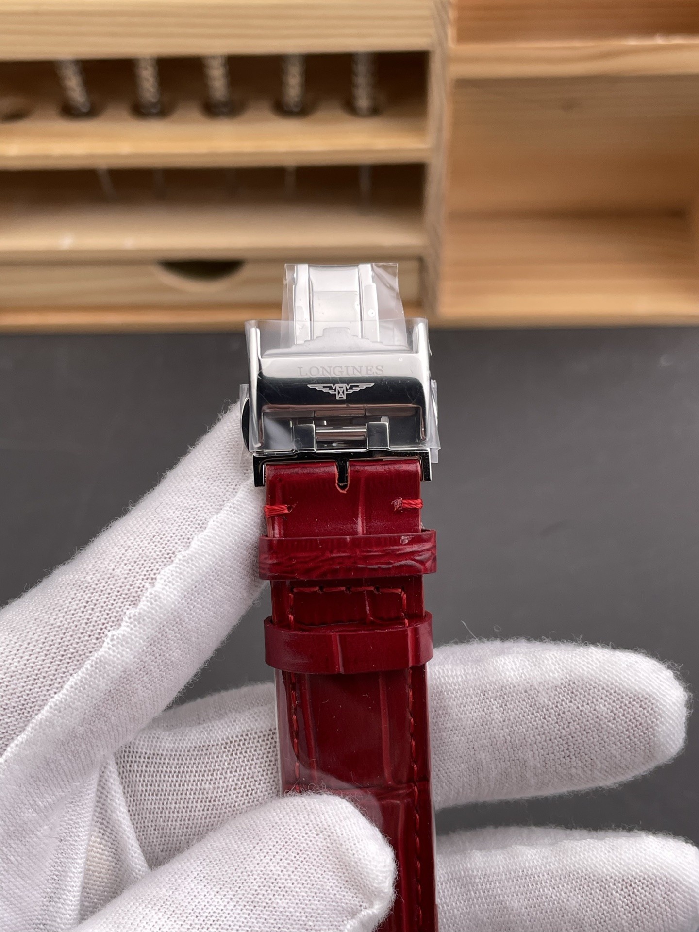 Longines Mother of Pearl Dial Watch view 6