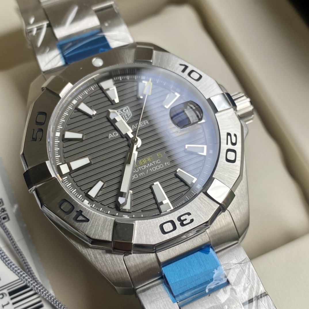TAG Heuer Aquaracer Stainless Steel Automatic 41mm Watch view 2