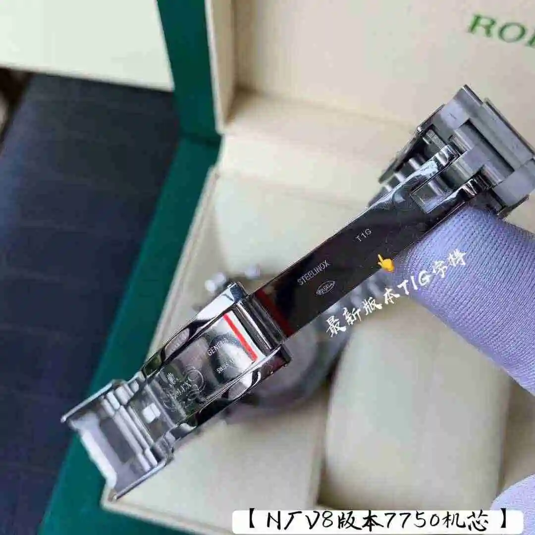 ROLEX Daytona Chronography Watch view 3