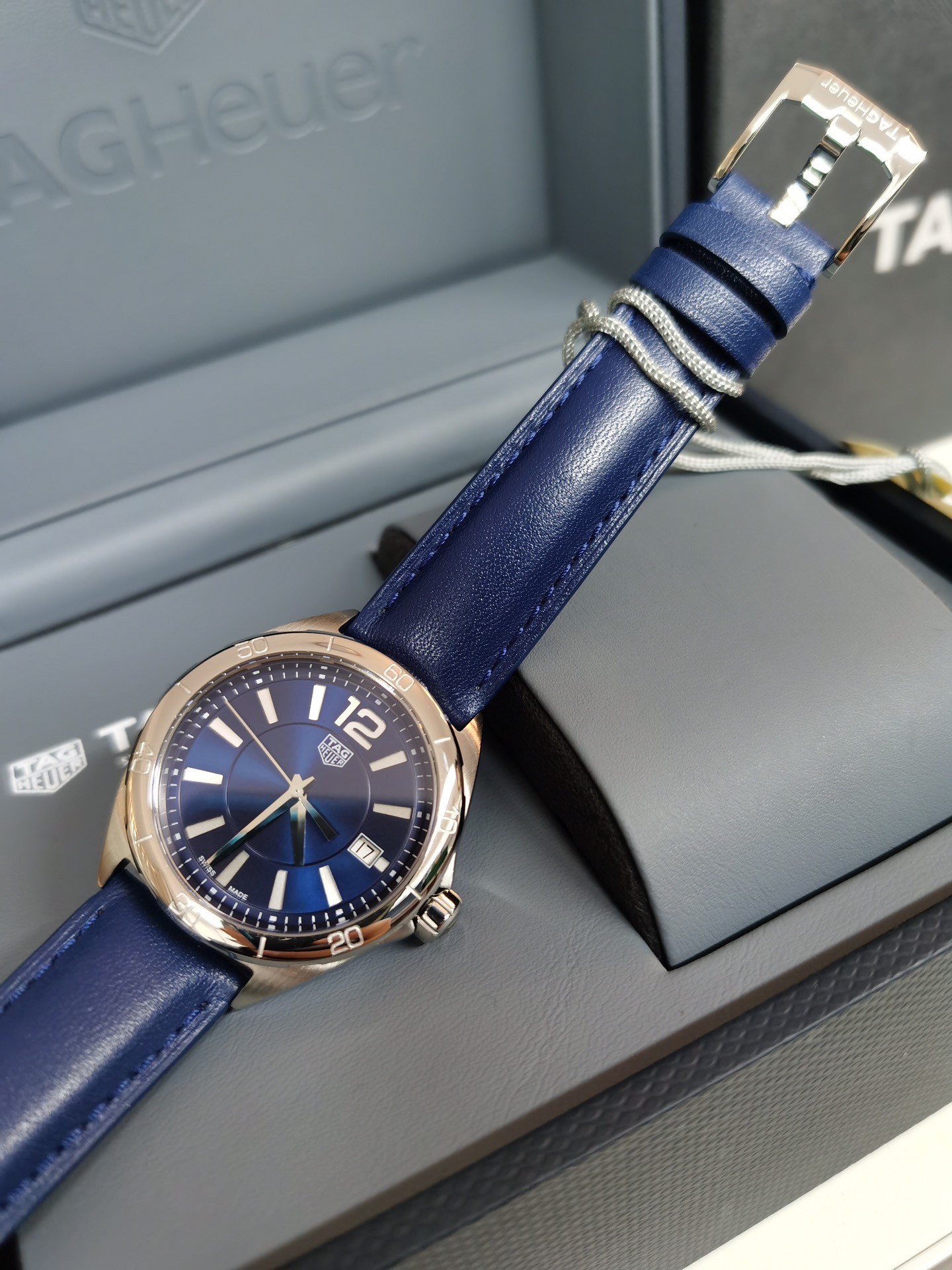 TAG Heuer Formula 1 Blue Dial Stainless Steel Quartz 35mm Watch view 5