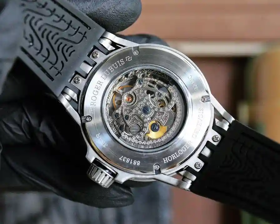 General Watches Roger Dubuis white 750 black 770 Watch view 4