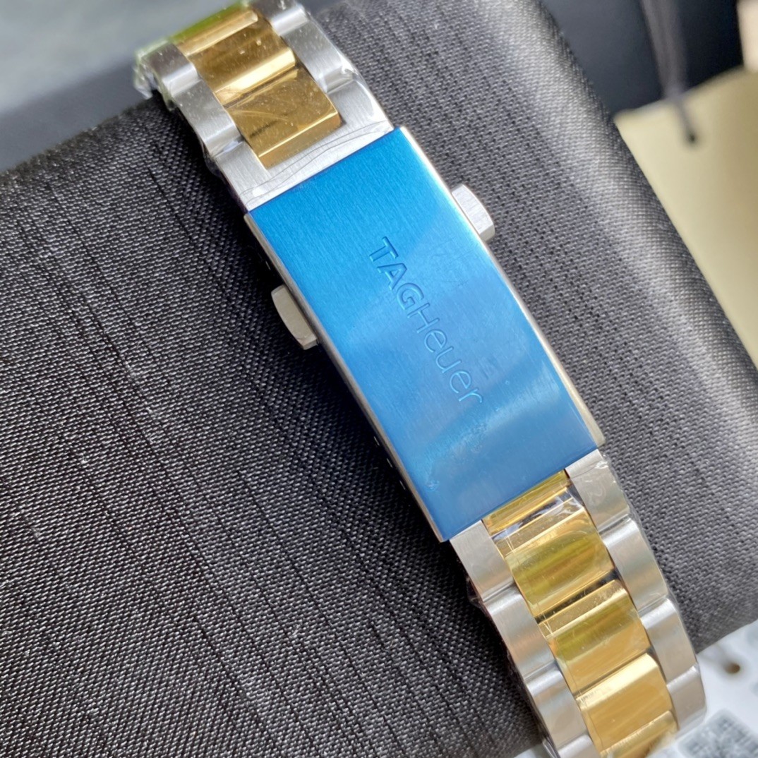 TAG Heuer Aquaracer Mother of Pearl Dial Quartz Watch view 2