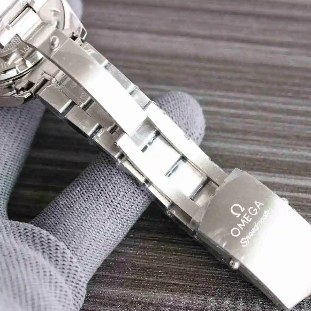 General Watches Multifunctional Chronography Watch view 2