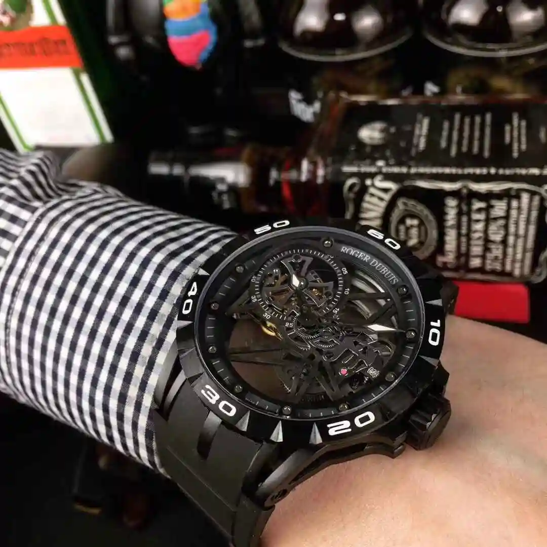 General Watches Roger Dubby 570 rose 590 Watch view 9