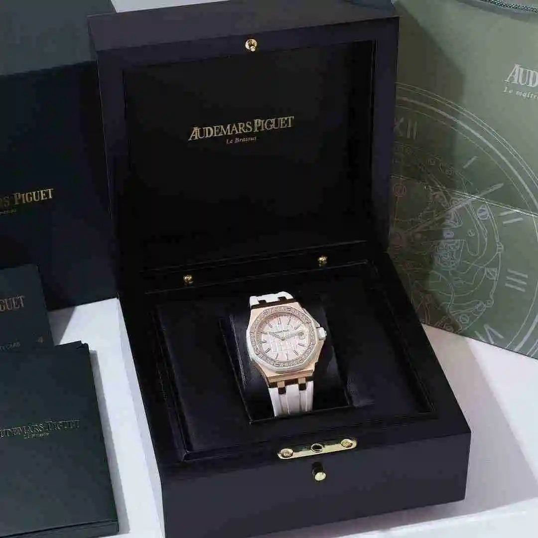 Audemars Piguet AP67540 Royal Oak Offshore Series Watch view 8