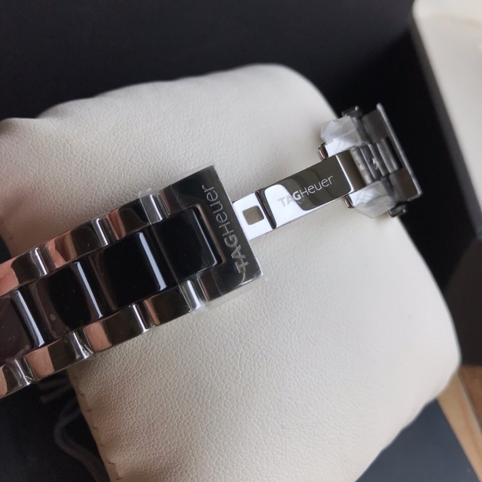TAG Heuer Aquaracer Ceramic Quartz 35mm Watch view 7