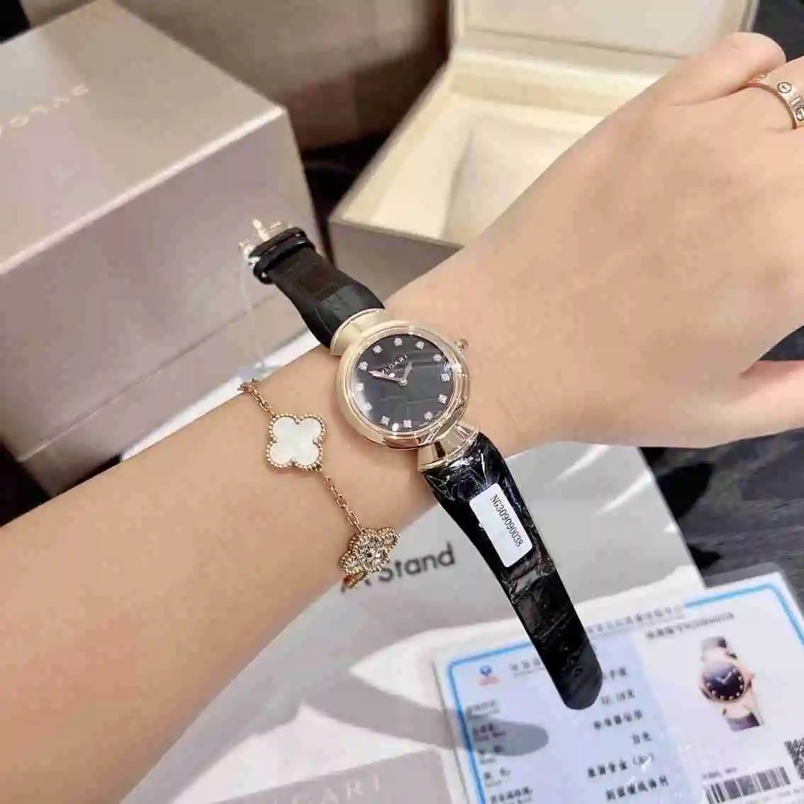 General Watches Women& x27; S watch view 2