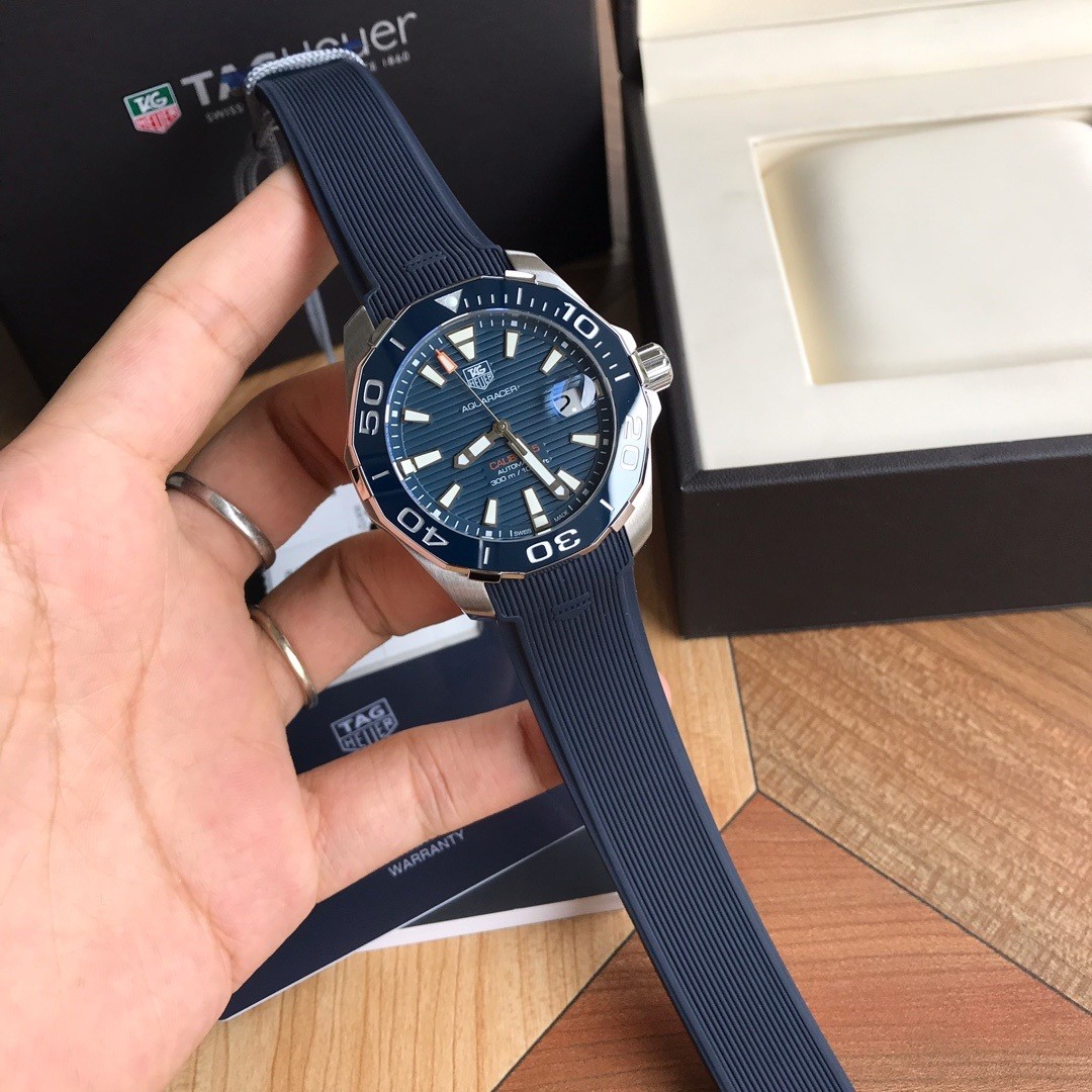 TAG Heuer Aquaracer Stainless Steel Automatic 41mm Watch view 3