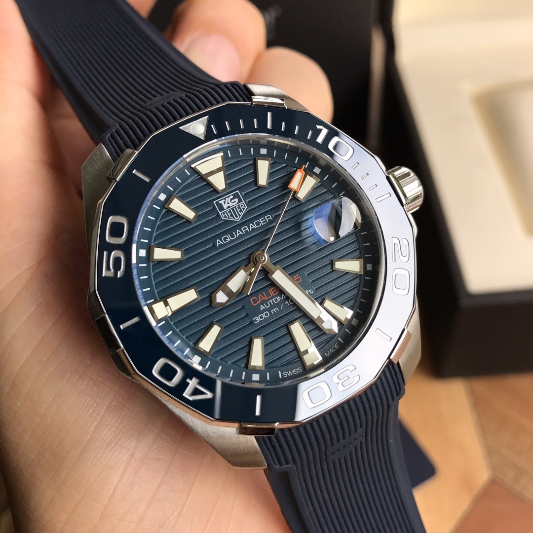 TAG Heuer Aquaracer Stainless Steel Automatic 41mm Watch view 4