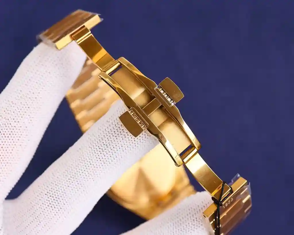 General Watches Tissot white 550 gold 600 Watch view 5