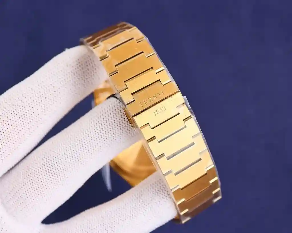 General Watches Tissot white 550 gold 600 Watch view 7