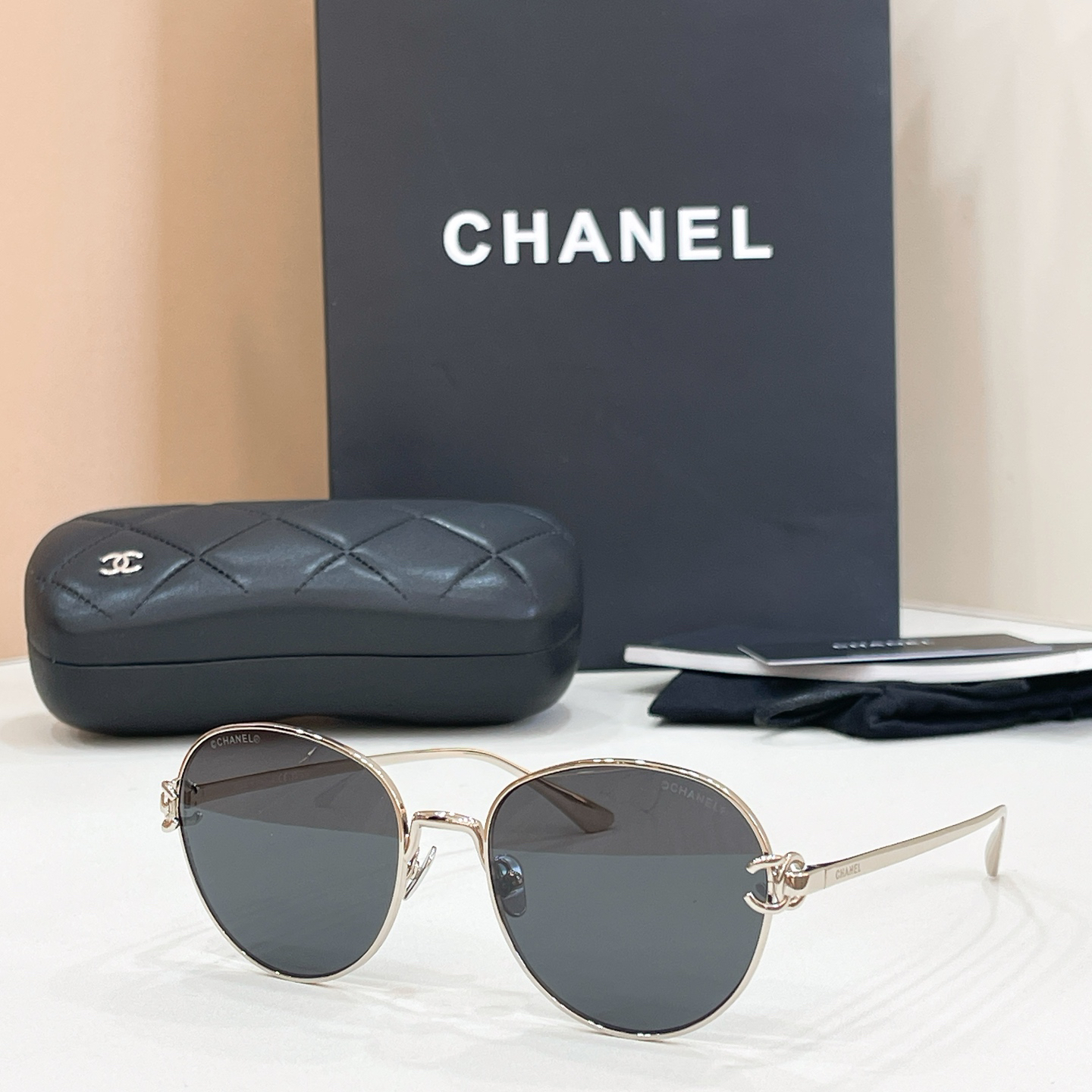 CHANE EL:2234 Size 53-18-145 Sunglasses view 3
